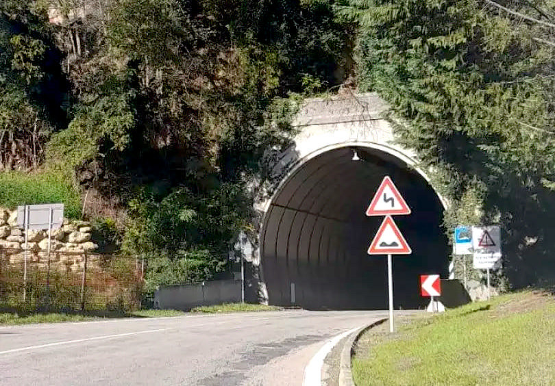 Moncalvo, chiuso il tunnel stradale 
per i lavori di asfaltatura